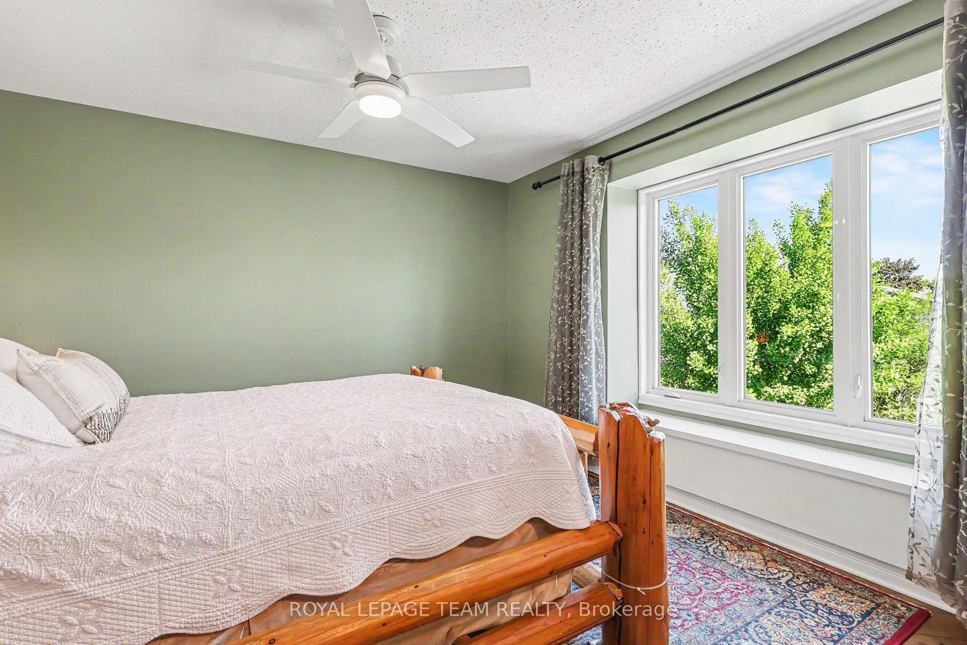 Photo 20 of 70 Condor Drive, Ottawa, Hunt Club/Western Community — HOMEH