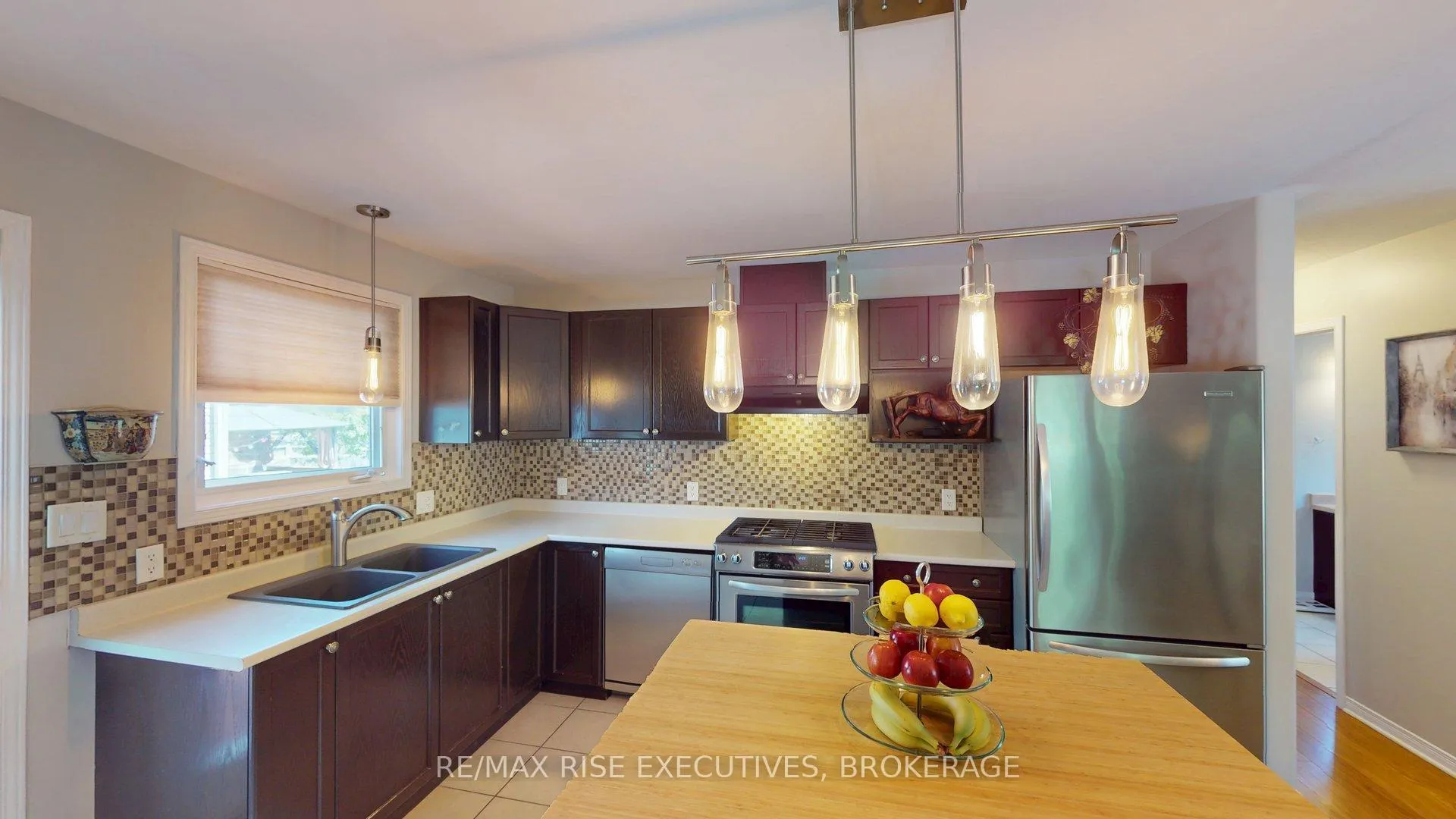 Photo 6 of 1452 Adams Avenue, Kingston, City Northwest — HOMEH