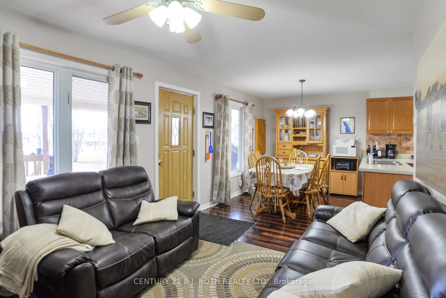 Photo 8 of 2597 Lakeshore Drive, Ramara, Rural Ramara — HOMEH