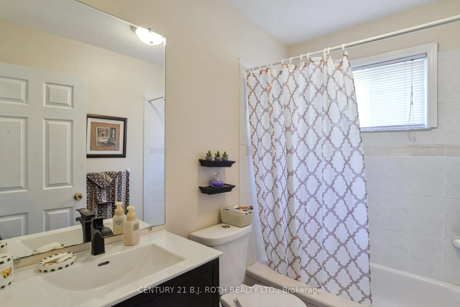 Photo 13 of 2597 Lakeshore Drive, Ramara, Rural Ramara — HOMEH
