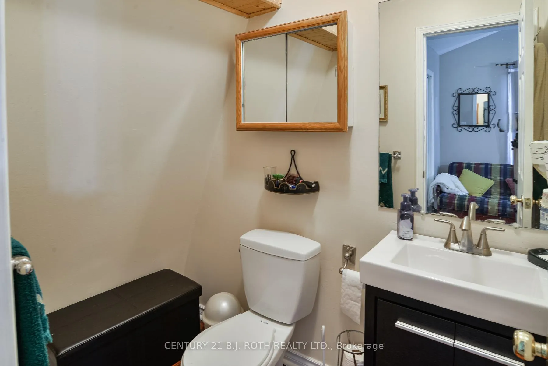 Photo 17 of 2597 Lakeshore Drive, Ramara, Rural Ramara — HOMEH