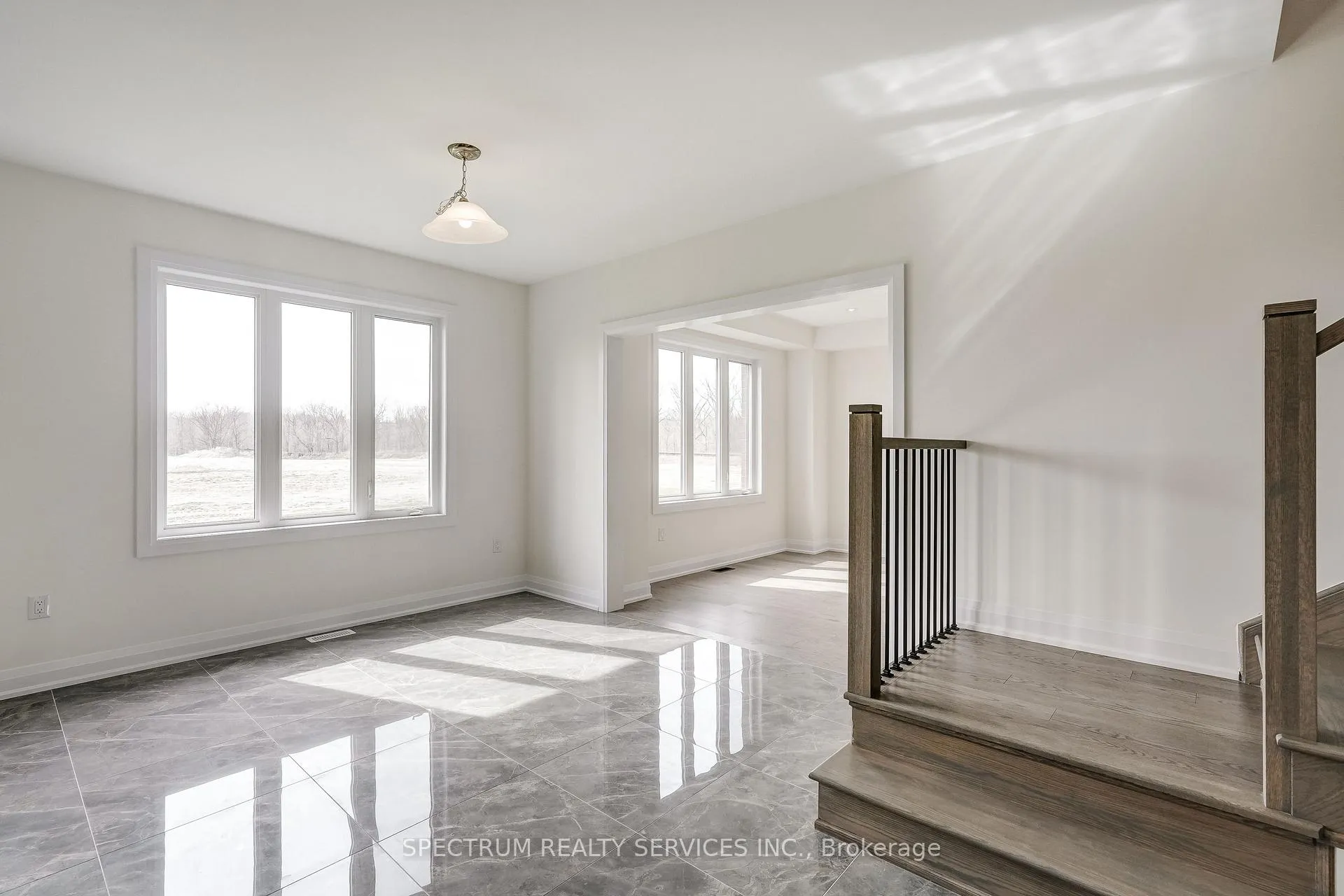 Photo 17 of 33 Dore Drive, Brantford — HOMEH