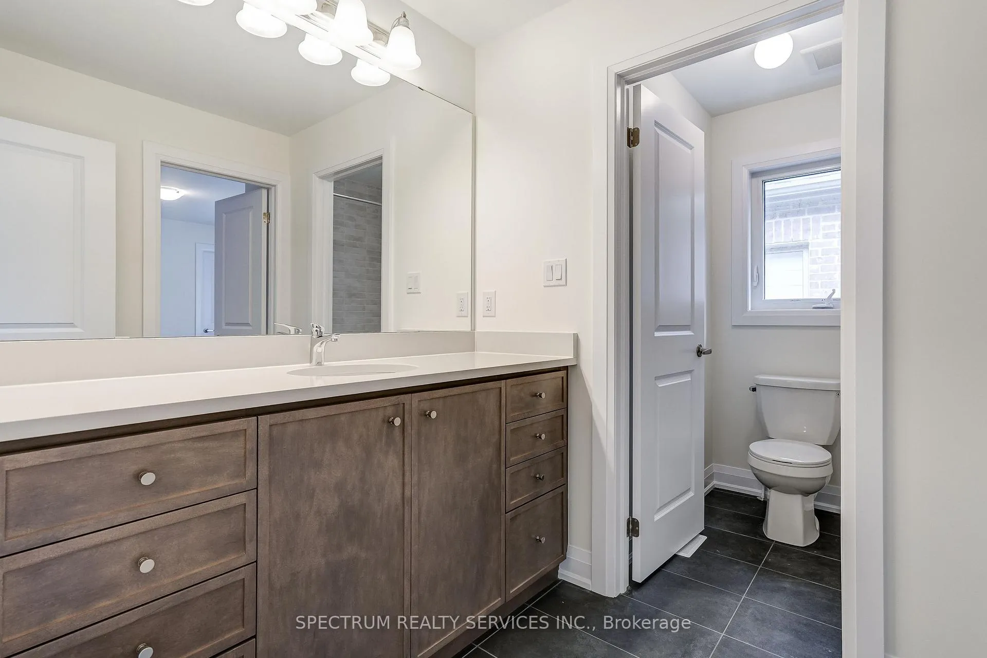 Photo 32 of 33 Dore Drive, Brantford — HOMEH