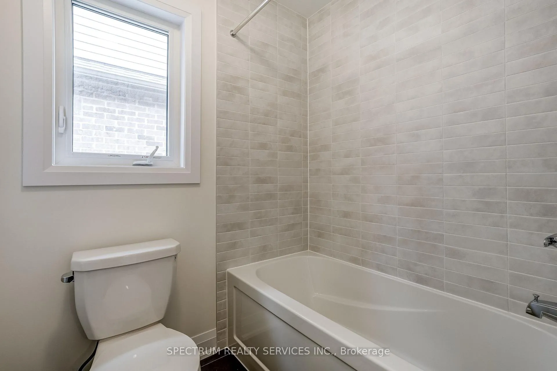 Photo 33 of 33 Dore Drive, Brantford — HOMEH