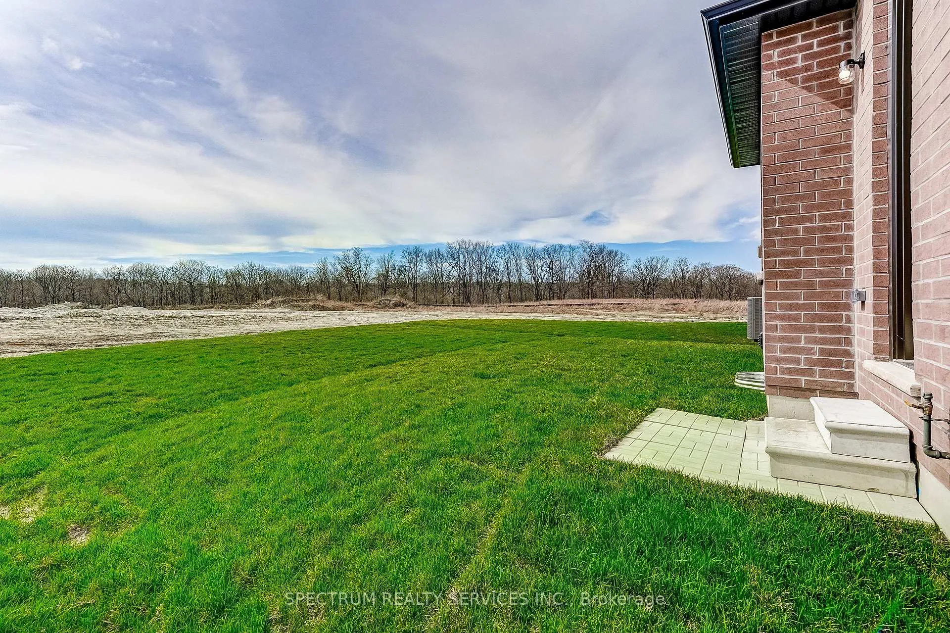 Photo 41 of 33 Dore Drive, Brantford — HOMEH