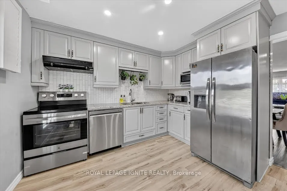 Photo 3 of 84 Chad Crescent, Scarborough, Malvern — HOMEH