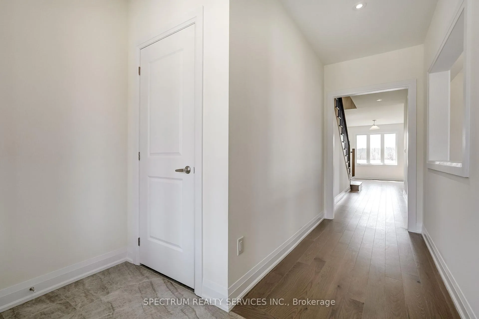 Photo 7 of 35 Dore Drive, Brantford — HOMEH