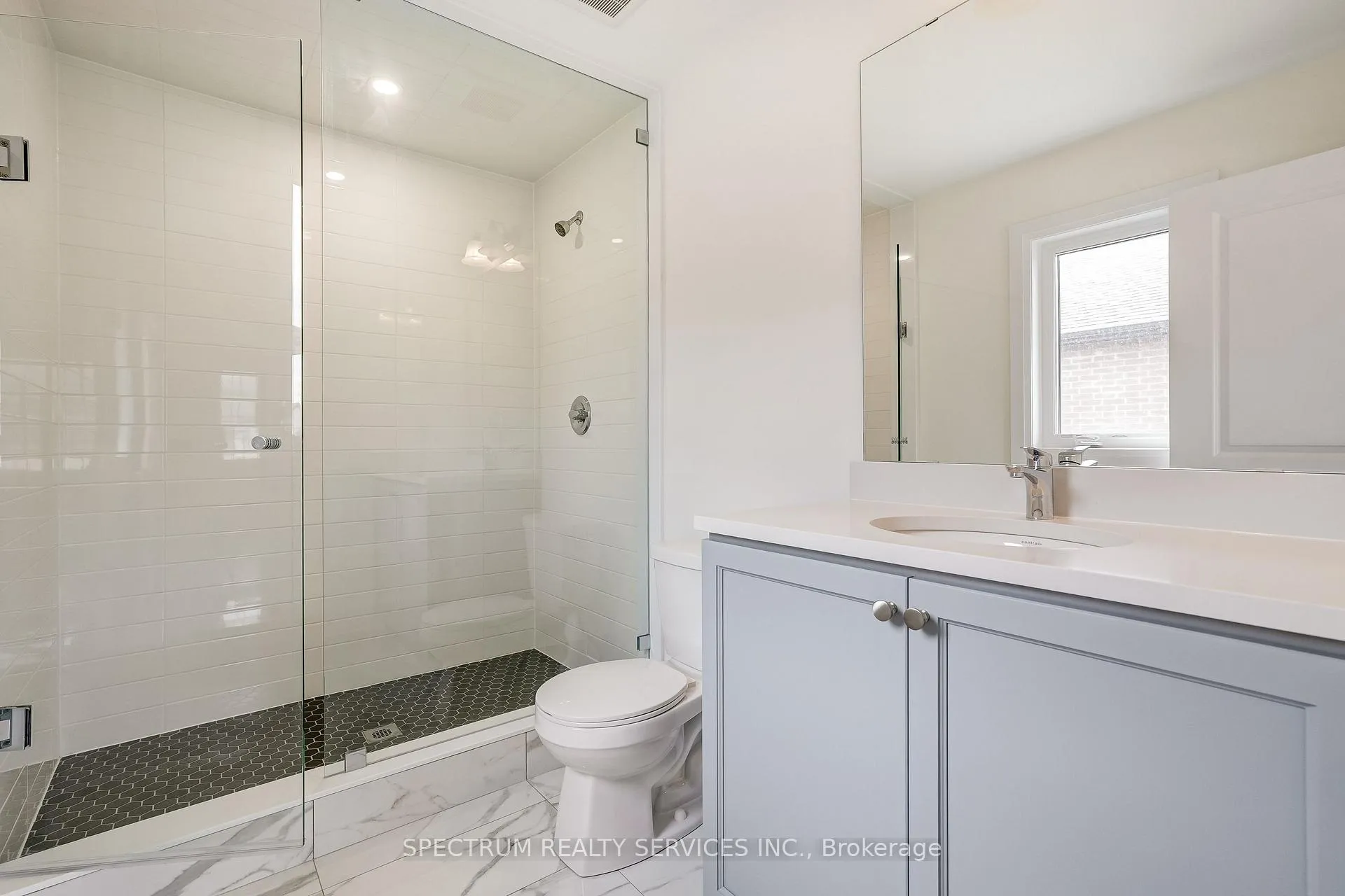 Photo 25 of 35 Dore Drive, Brantford — HOMEH