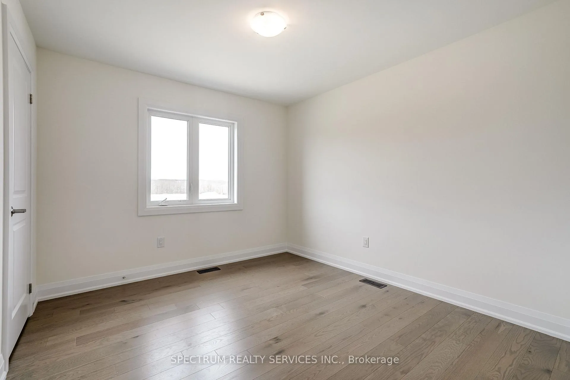 Photo 26 of 35 Dore Drive, Brantford — HOMEH