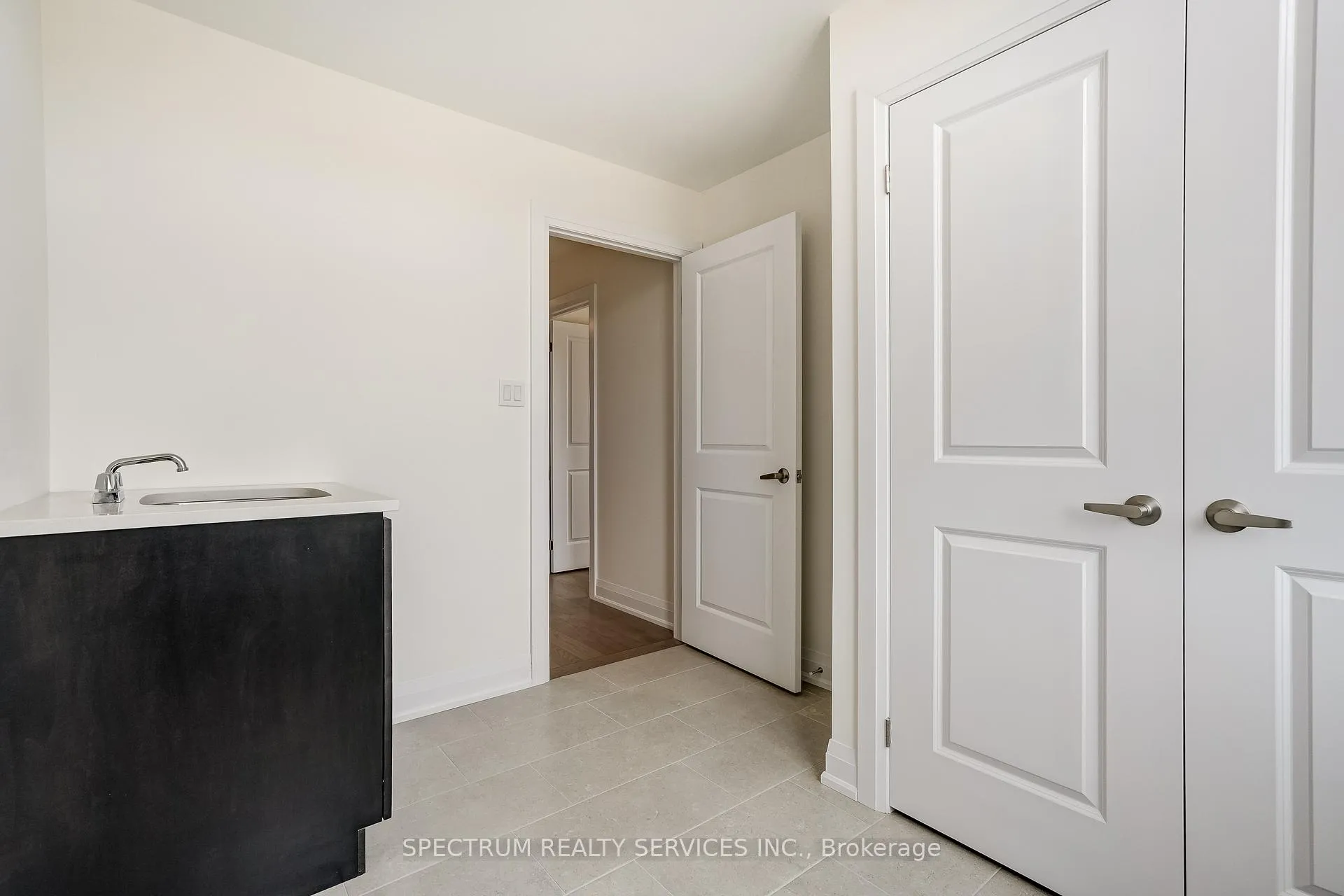 Photo 38 of 35 Dore Drive, Brantford — HOMEH