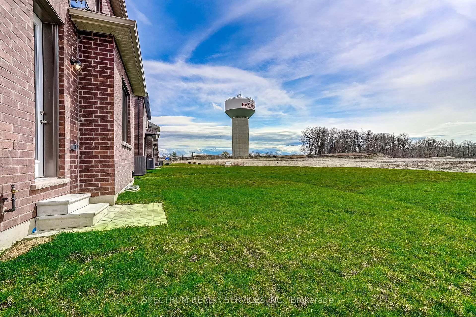 Photo 39 of 35 Dore Drive, Brantford — HOMEH