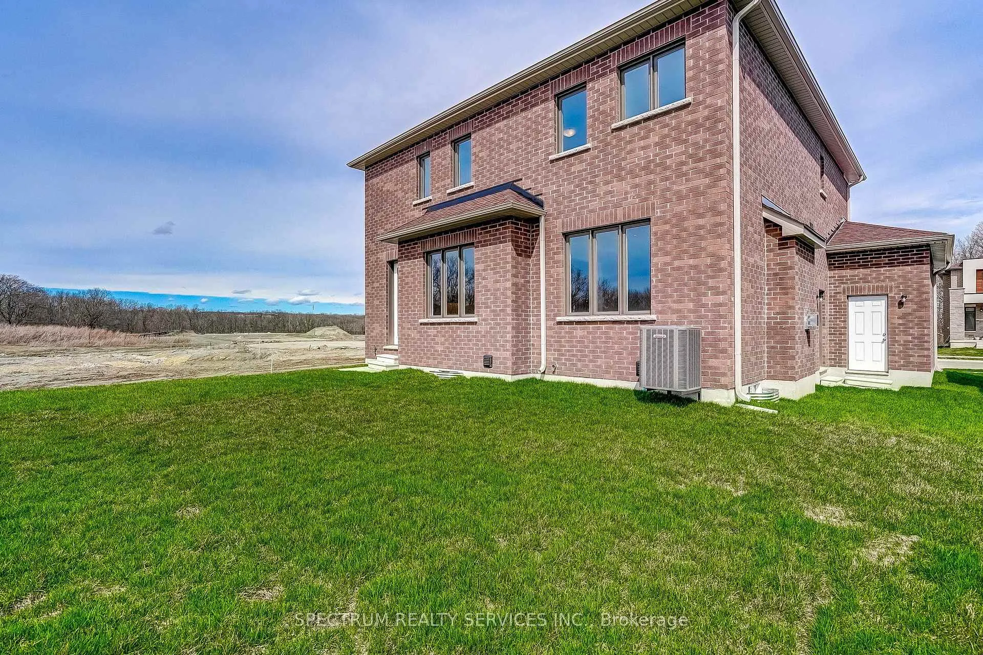 Photo 40 of 35 Dore Drive, Brantford — HOMEH
