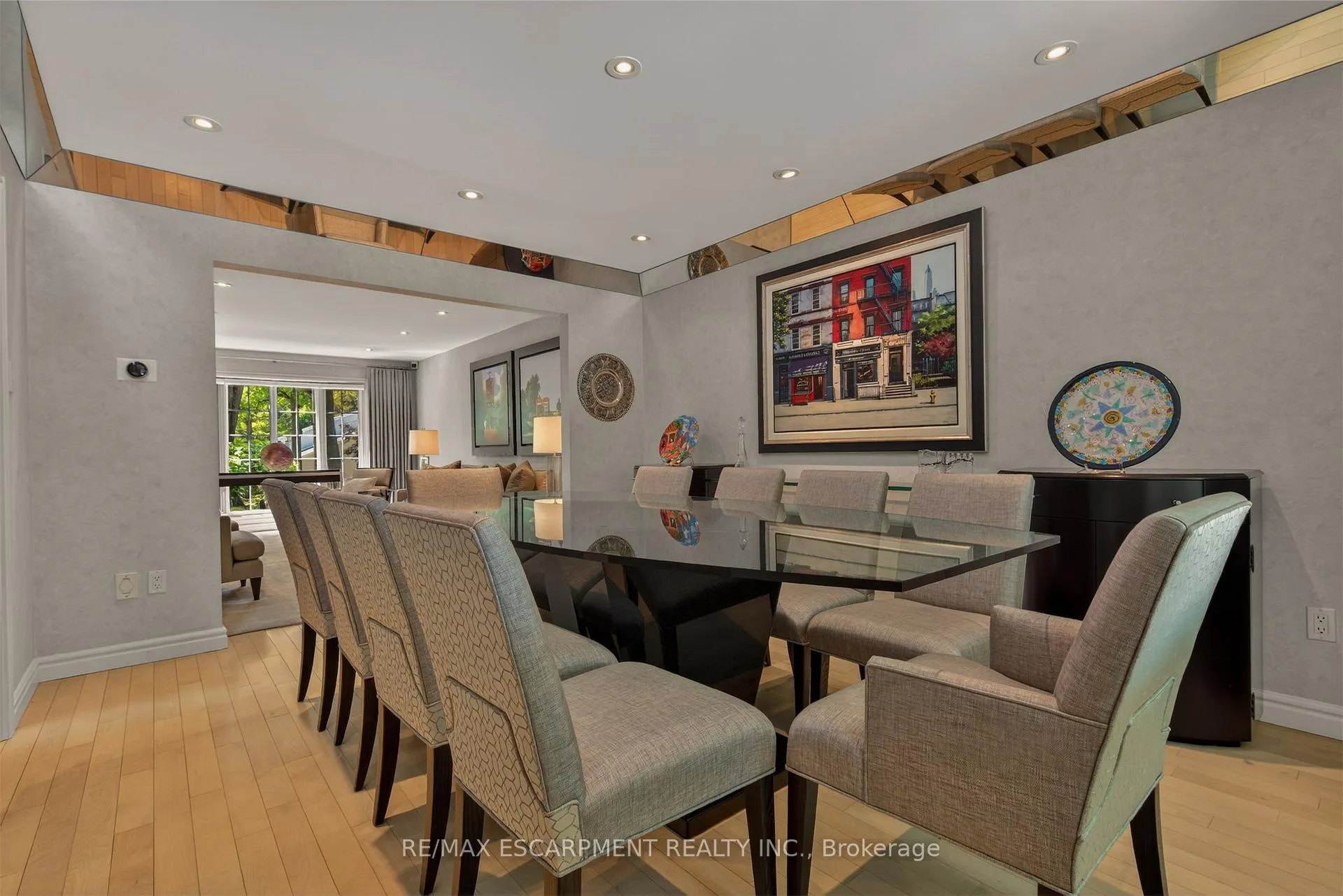 Photo 11 of 23 Lantern Lane, Hamilton, Dundas — HOMEH