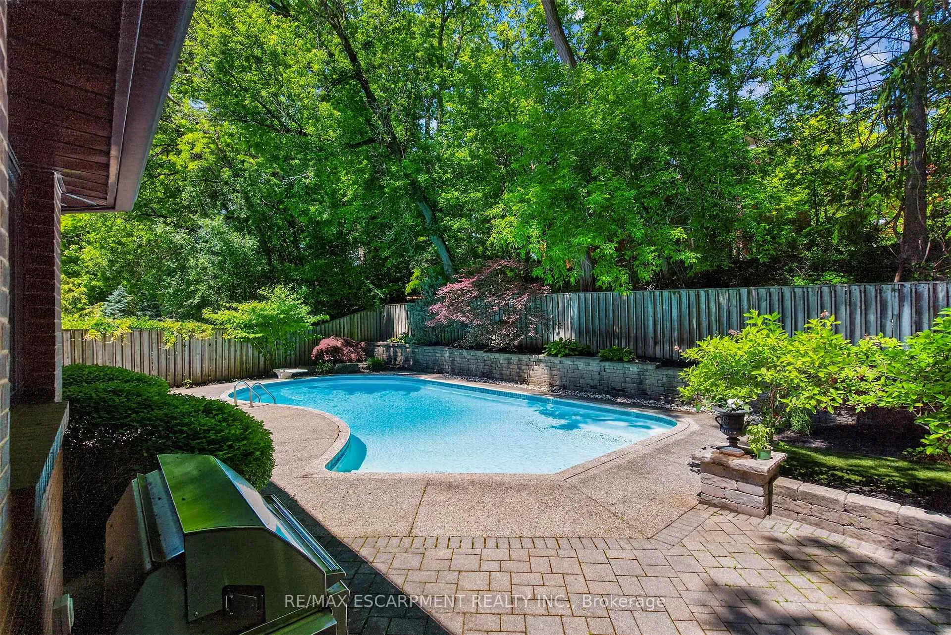Photo 45 of 23 Lantern Lane, Hamilton, Dundas — HOMEH