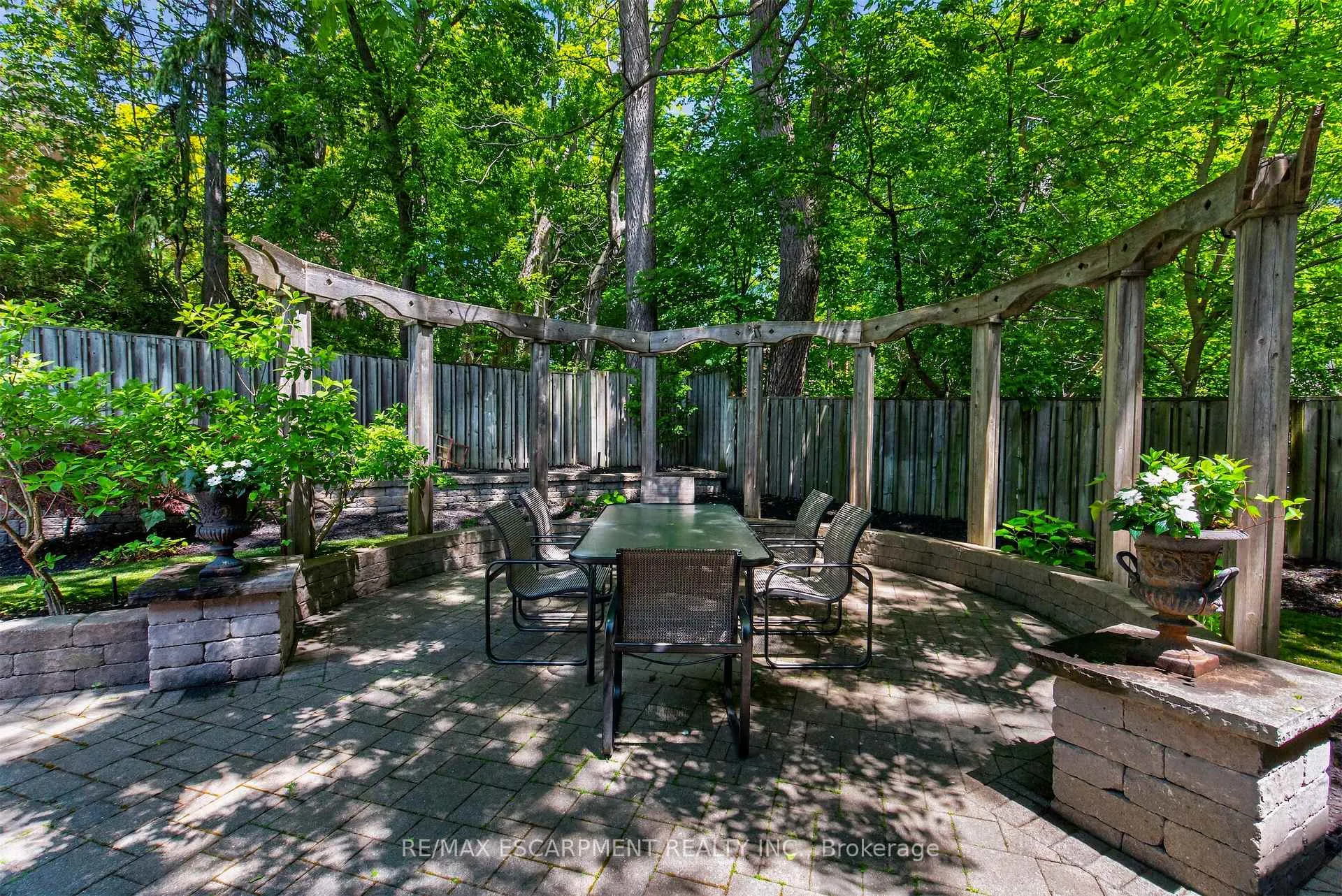 Photo 46 of 23 Lantern Lane, Hamilton, Dundas — HOMEH