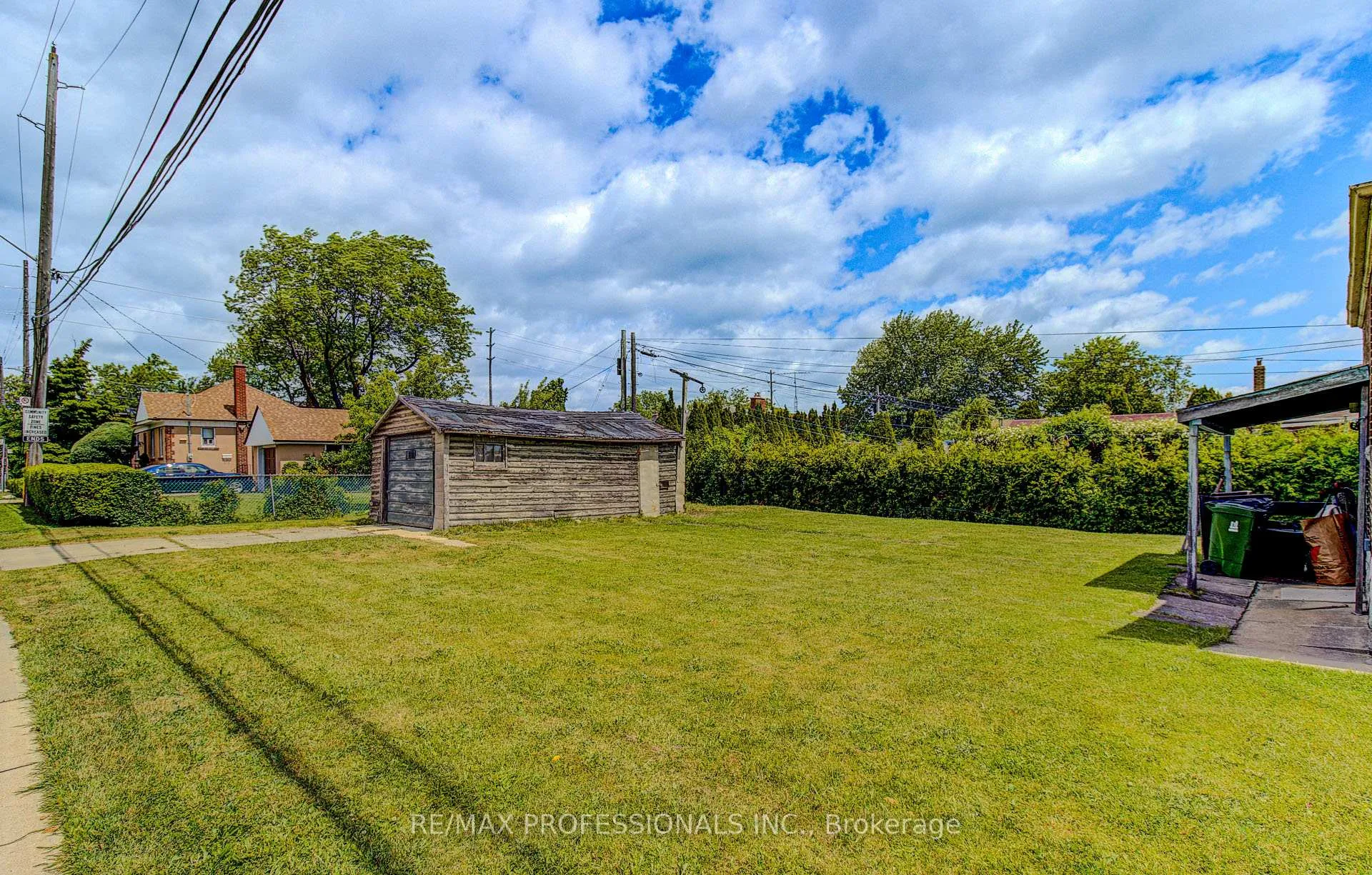 Photo 7 of 414 Melrose Street, Etobicoke, Mimico — HOMEH