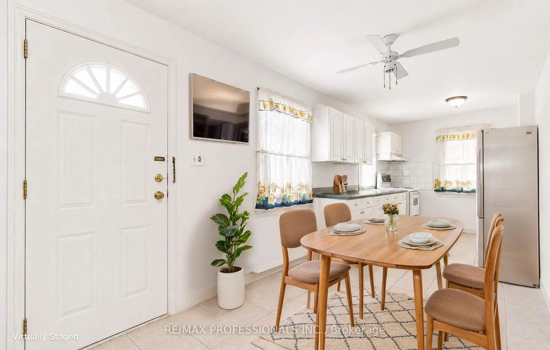 Photo 12 of 414 Melrose Street, Etobicoke, Mimico — HOMEH