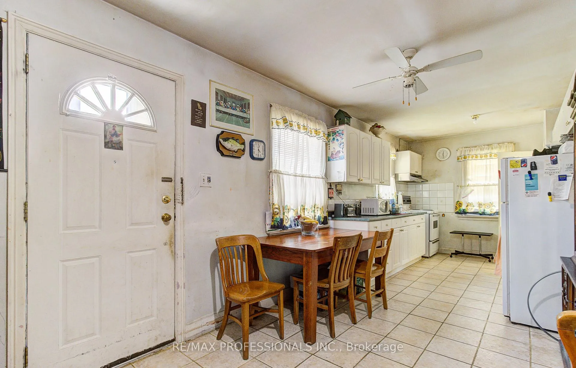 Photo 13 of 414 Melrose Street, Etobicoke, Mimico — HOMEH