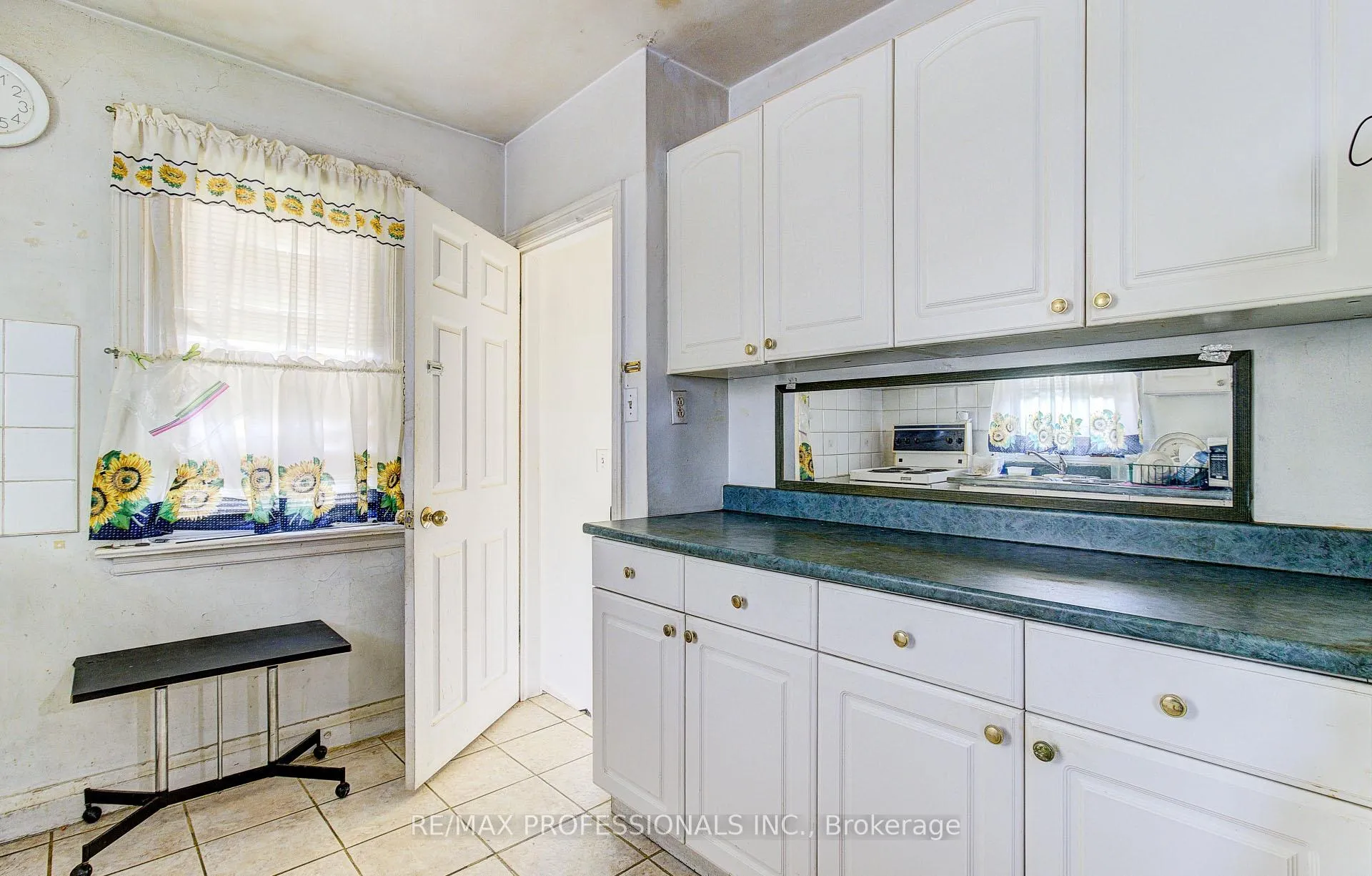 Photo 16 of 414 Melrose Street, Etobicoke, Mimico — HOMEH