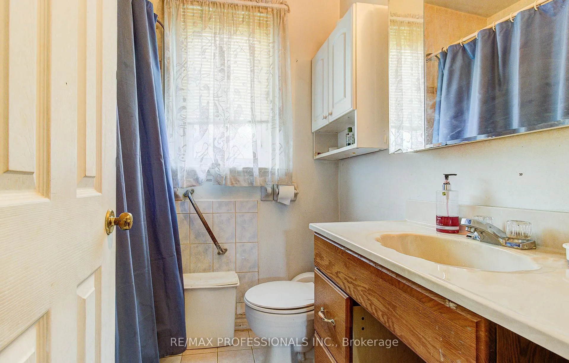 Photo 24 of 414 Melrose Street, Etobicoke, Mimico — HOMEH
