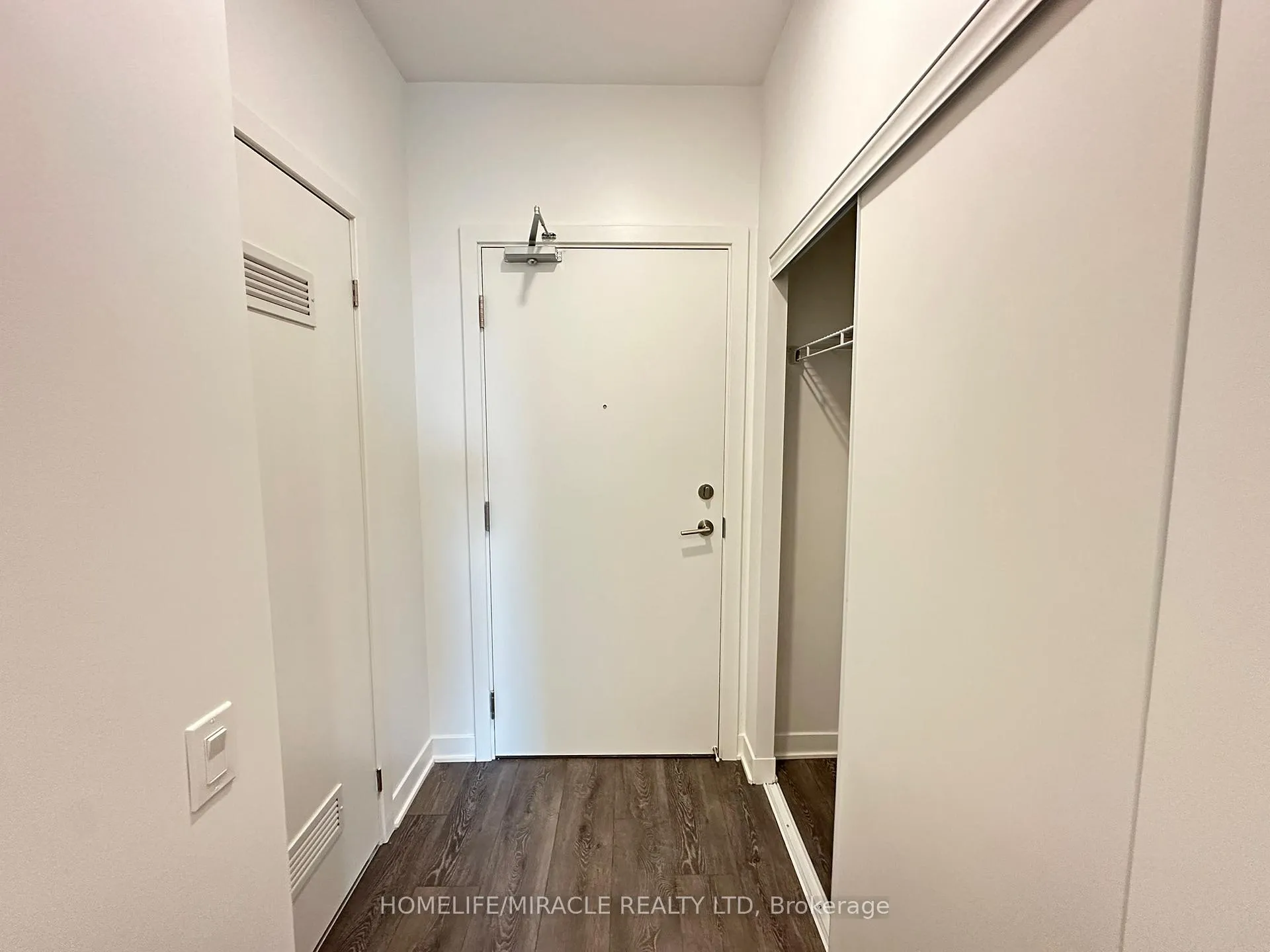 Photo 4 of Unit 1003, 10 Flavelle Trail, Vaughan, Steeles West Industrial — HOMEH