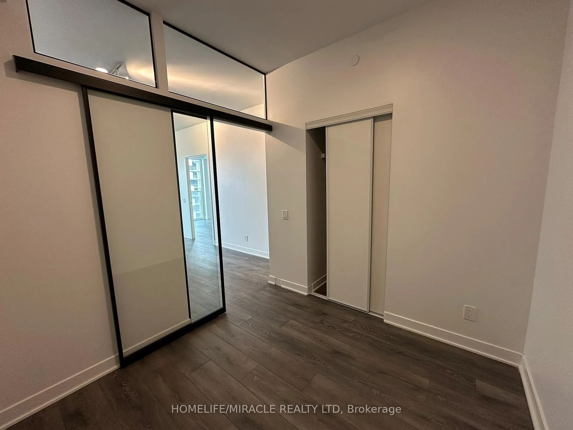Photo 10 of Unit 1003, 10 Flavelle Trail, Vaughan, Steeles West Industrial — HOMEH