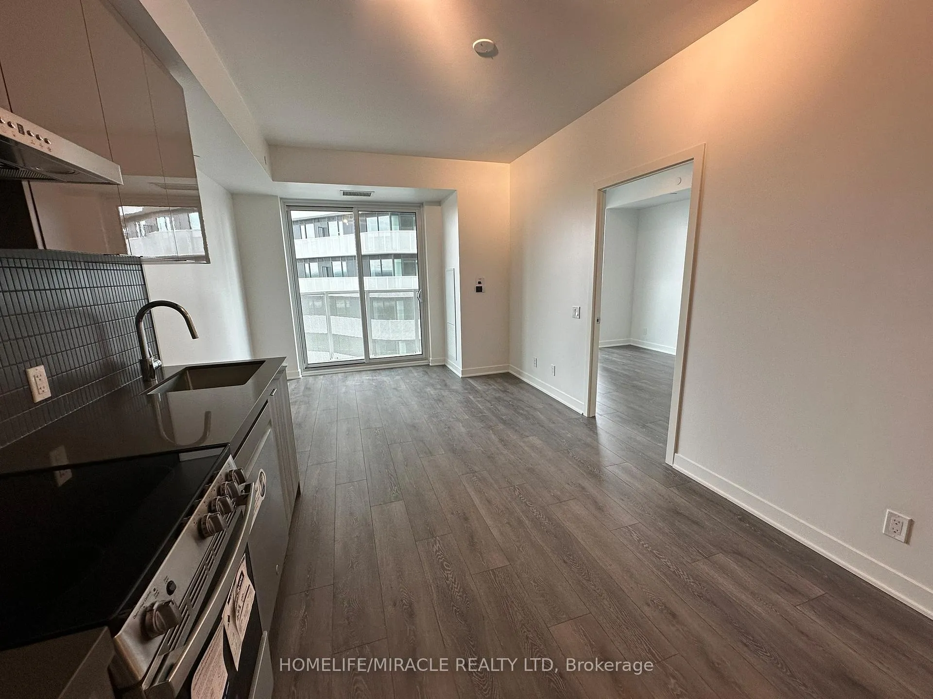 Photo 12 of Unit 1003, 10 Flavelle Trail, Vaughan, Steeles West Industrial — HOMEH