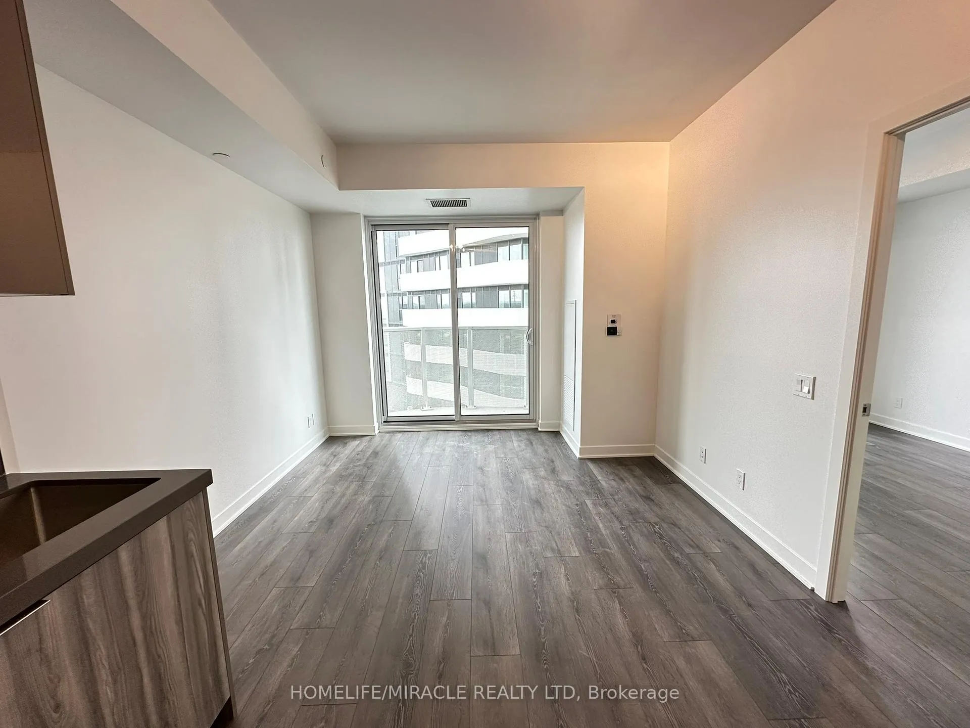 Photo 13 of Unit 1003, 10 Flavelle Trail, Vaughan, Steeles West Industrial — HOMEH