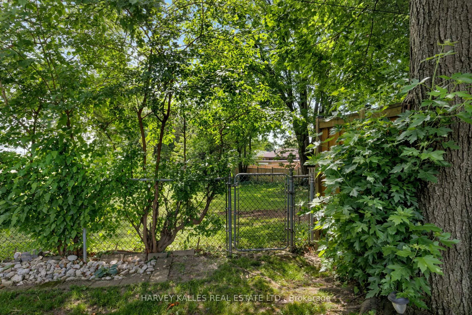 Photo 22 of 45 Ashfield Drive, Etobicoke, Eringate-Centennial-West Deane — HOMEH