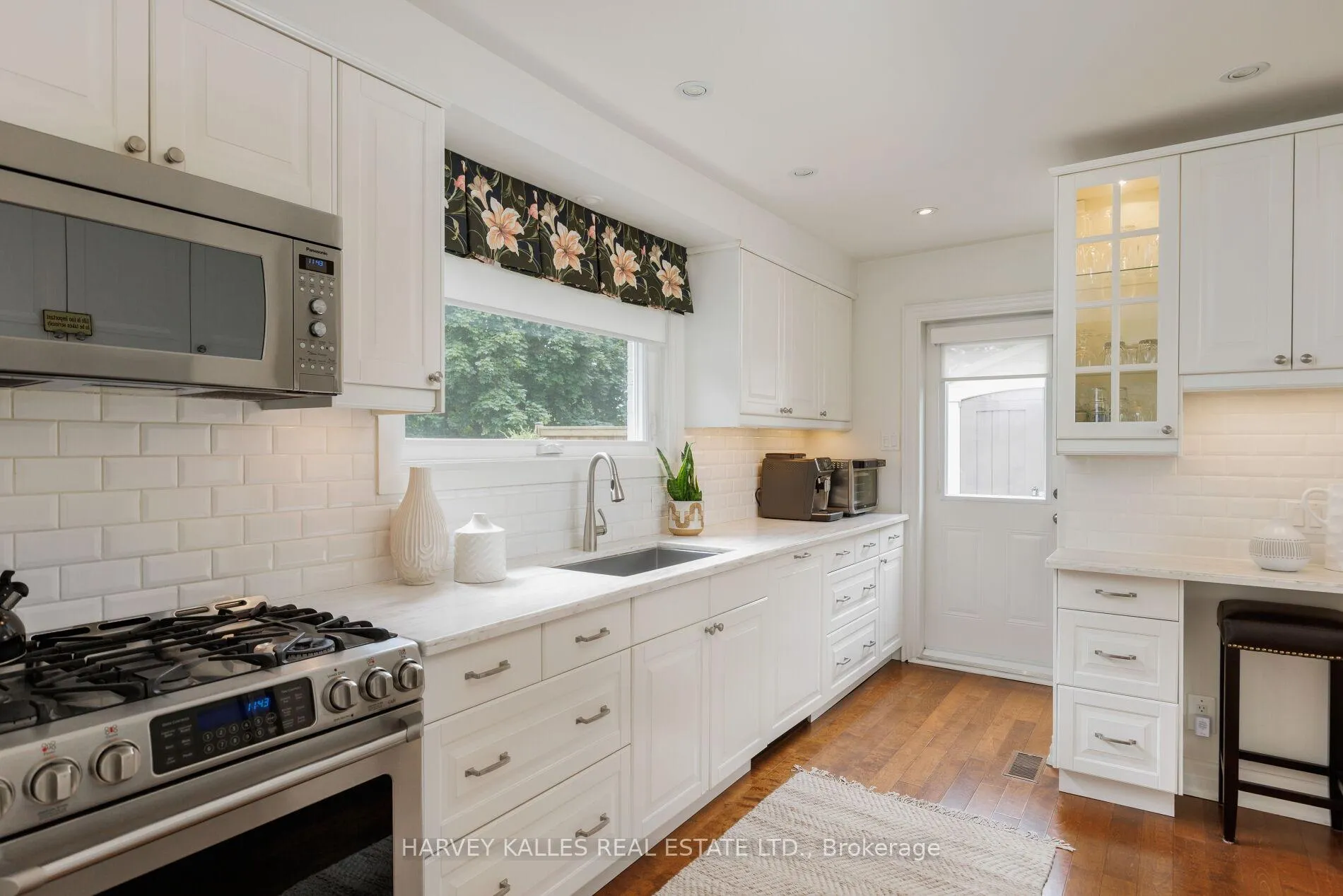 Photo 28 of 45 Ashfield Drive, Etobicoke, Eringate-Centennial-West Deane — HOMEH