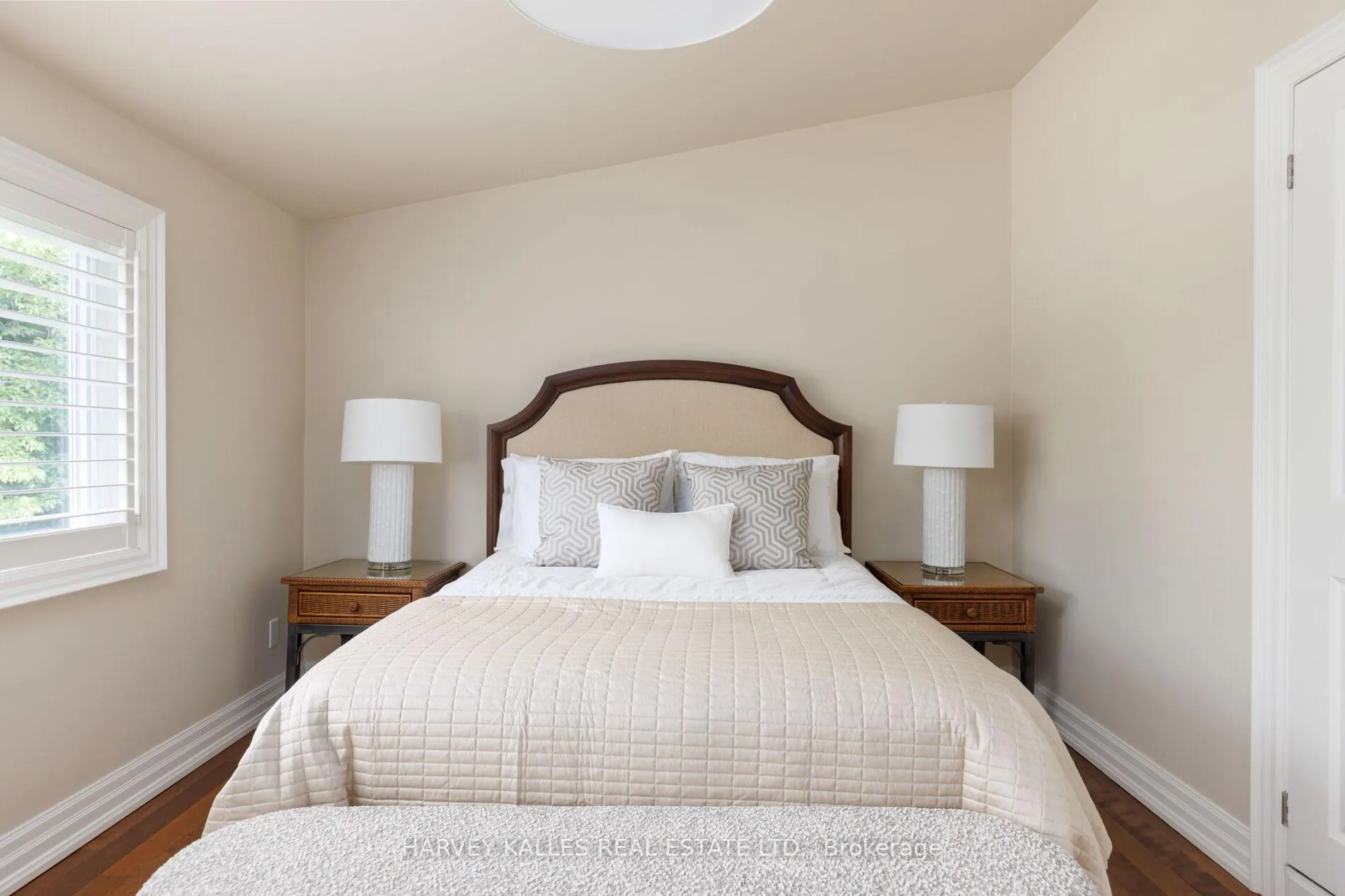 Photo 34 of 45 Ashfield Drive, Etobicoke, Eringate-Centennial-West Deane — HOMEH