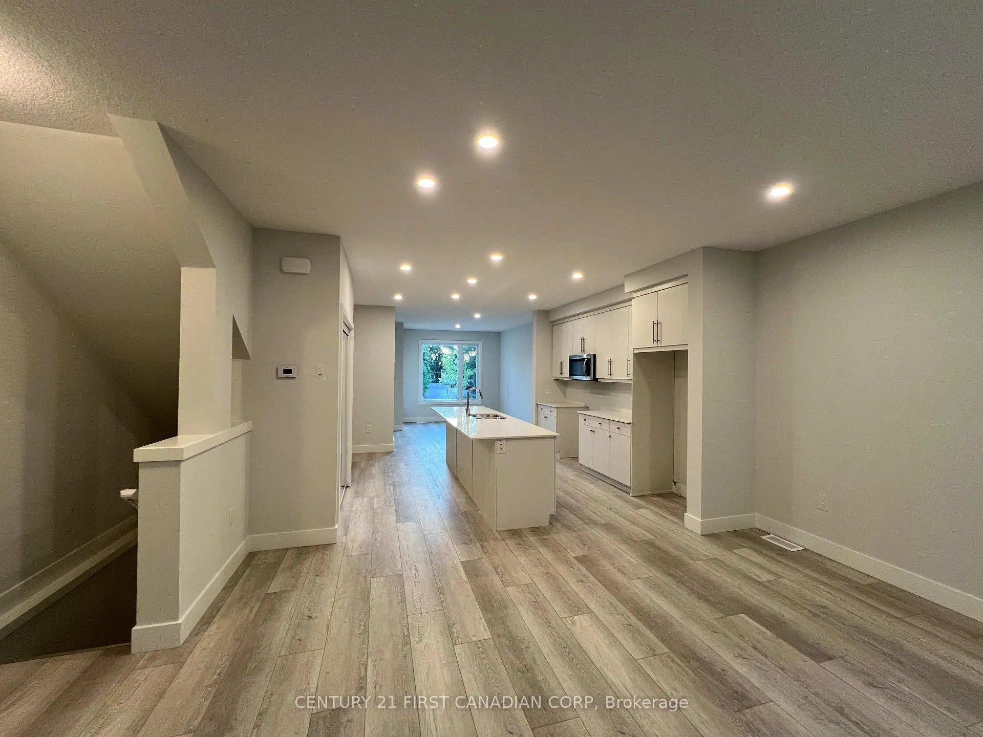 Photo 7 of Unit 37, 990 Deveron Crescent, London, South J — HOMEH