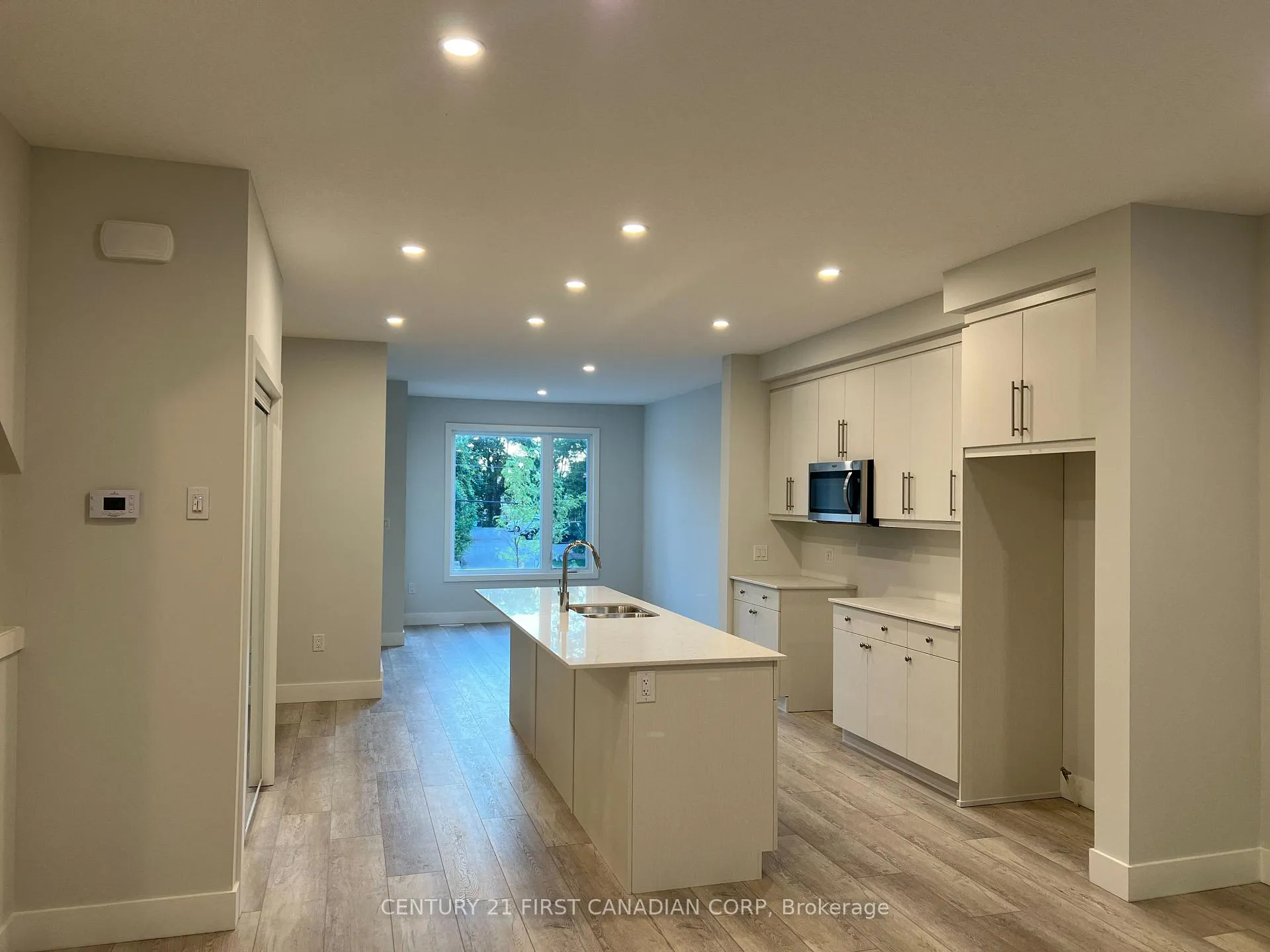 Photo 8 of Unit 37, 990 Deveron Crescent, London, South J — HOMEH