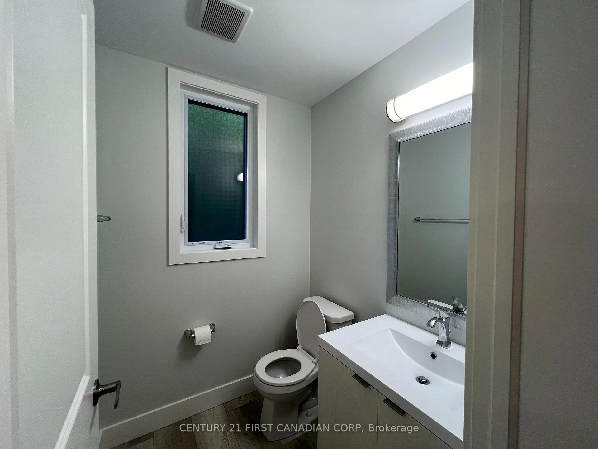 Photo 10 of Unit 37, 990 Deveron Crescent, London, South J — HOMEH
