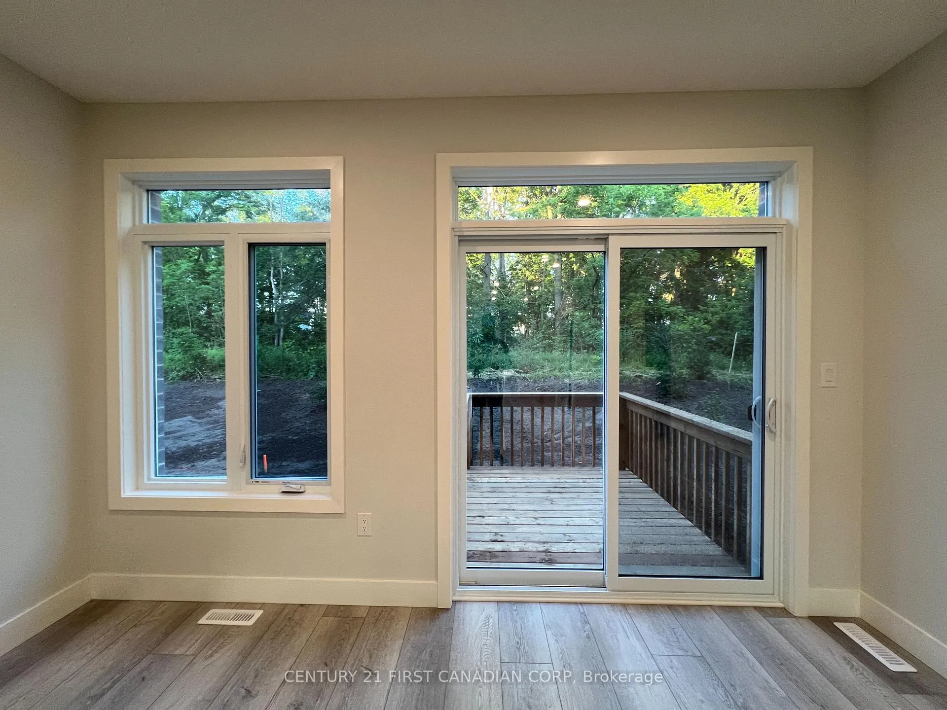 Photo 13 of Unit 37, 990 Deveron Crescent, London, South J — HOMEH