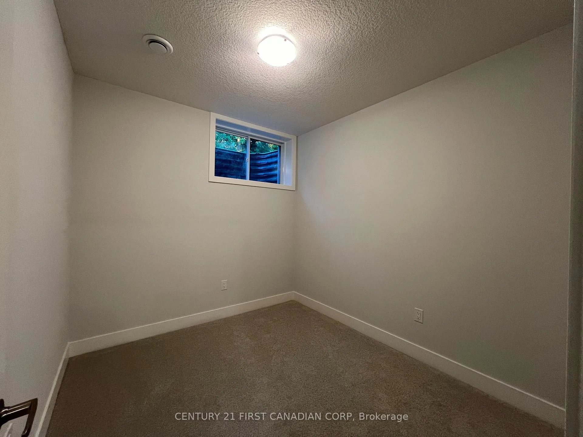 Photo 25 of Unit 37, 990 Deveron Crescent, London, South J — HOMEH