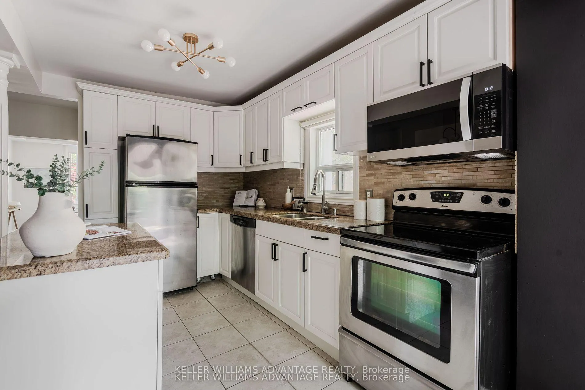Photo 16 of 129 Woodfield Road, Toronto, Greenwood-Coxwell — HOMEH