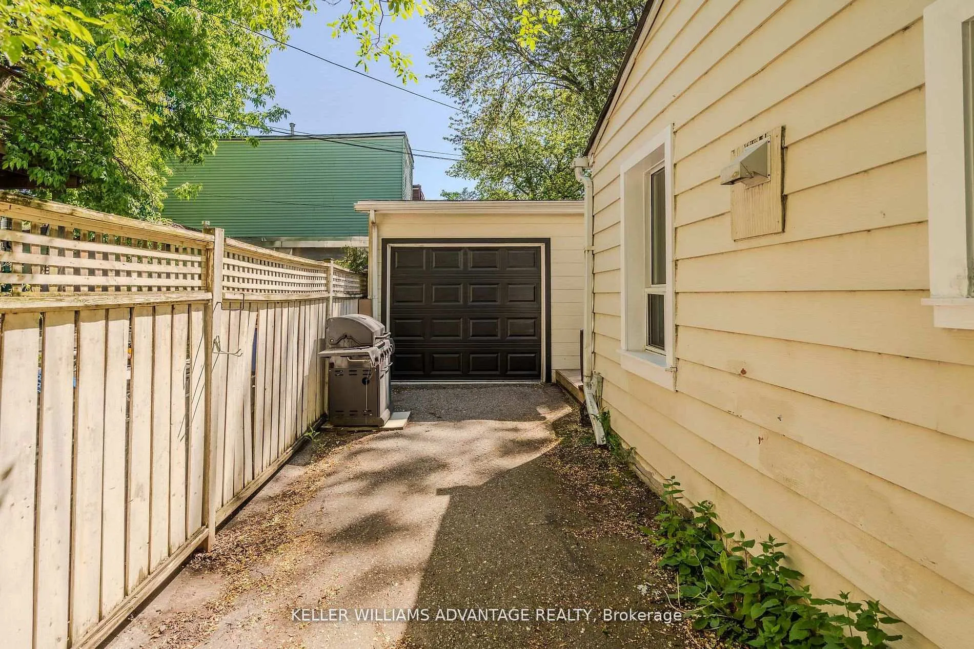 Photo 40 of 129 Woodfield Road, Toronto, Greenwood-Coxwell — HOMEH