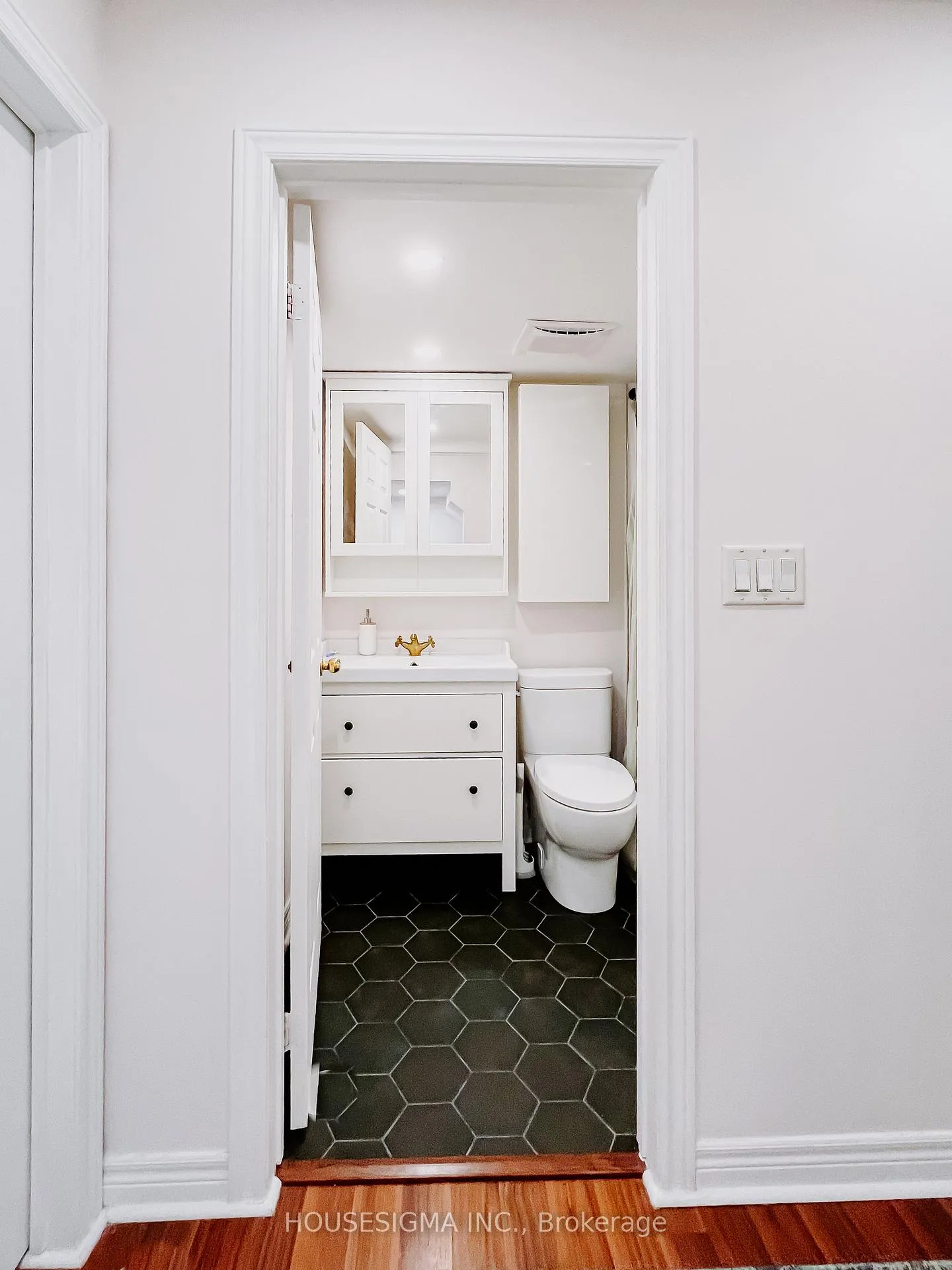 Photo 9 of Unit 114, 870 Jane Street, Toronto, Rockcliffe-Smythe — HOMEH