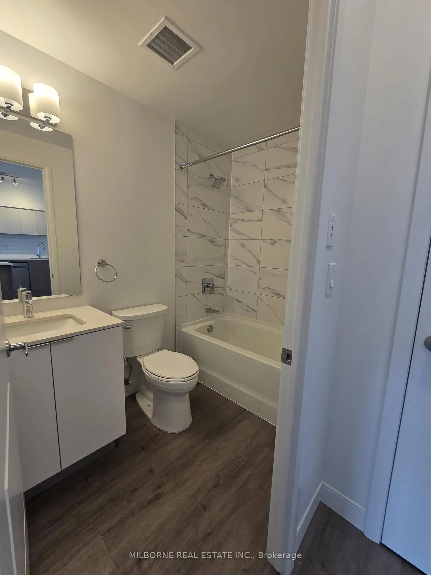 Photo 4 of Unit 2410A, 22 Hughson Street N, Hamilton, Beasley — HOMEH