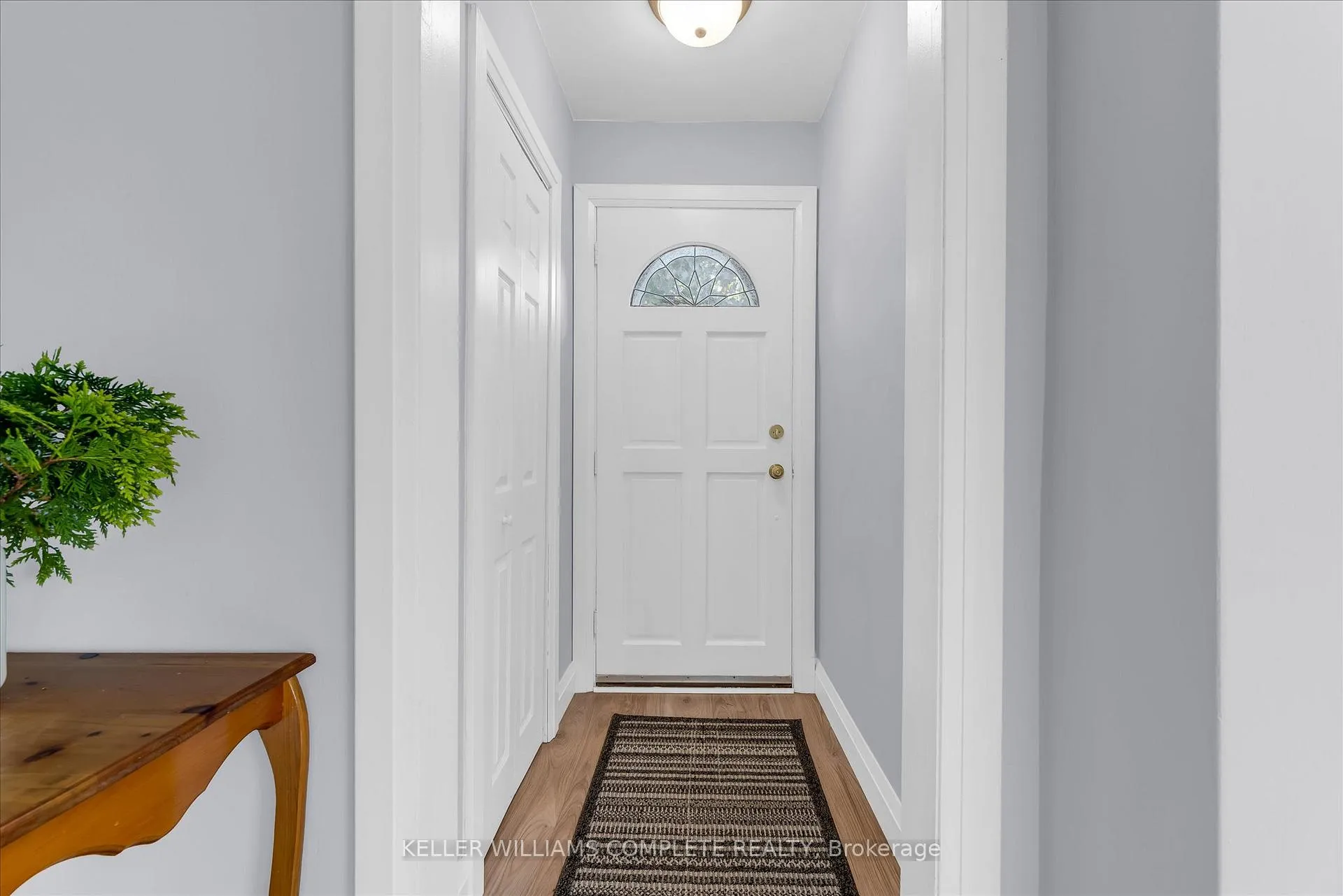 Photo 3 of 614 Drury Lane, Burlington, Brant — HOMEH