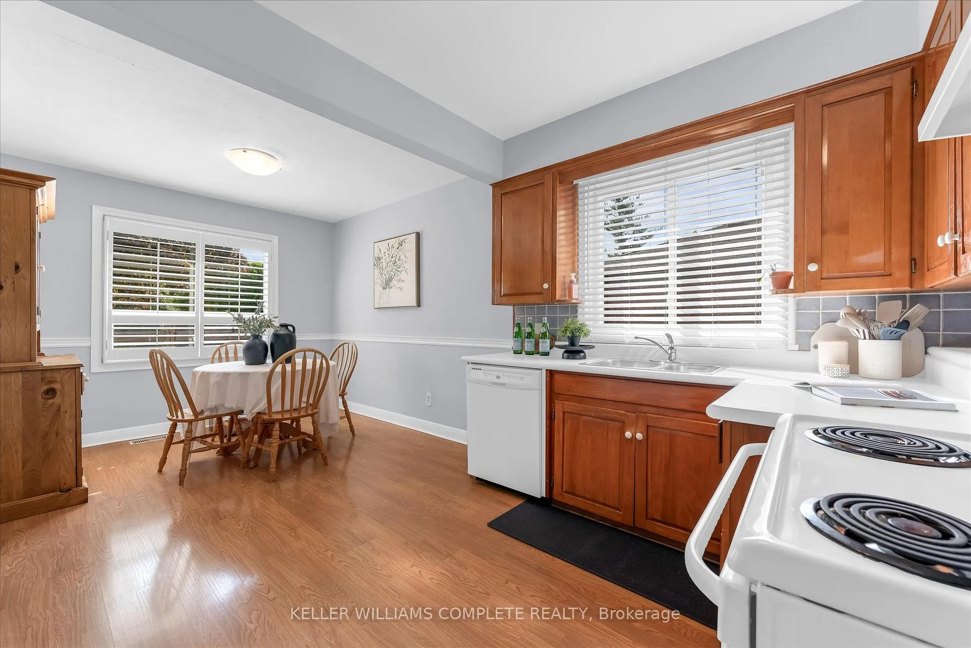 Photo 7 of 614 Drury Lane, Burlington, Brant — HOMEH