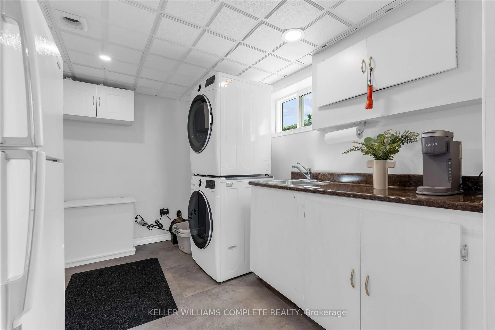 Photo 21 of 614 Drury Lane, Burlington, Brant — HOMEH