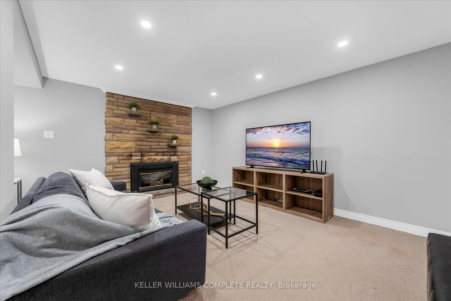 Photo 22 of 614 Drury Lane, Burlington, Brant — HOMEH