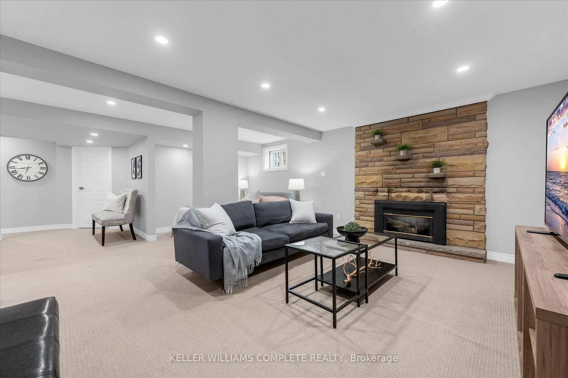 Photo 23 of 614 Drury Lane, Burlington, Brant — HOMEH