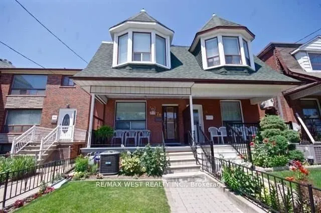 Front of Unit Upper, 78 Millicent Street