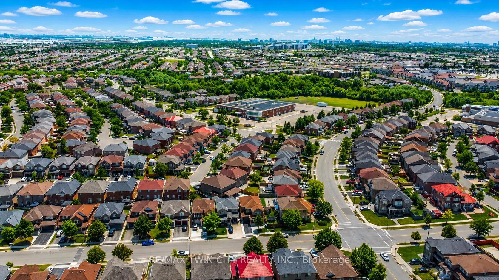 Photo 46 of 6 Canarygrass Drive, Brampton, Sandringham-Wellington — HOMEH