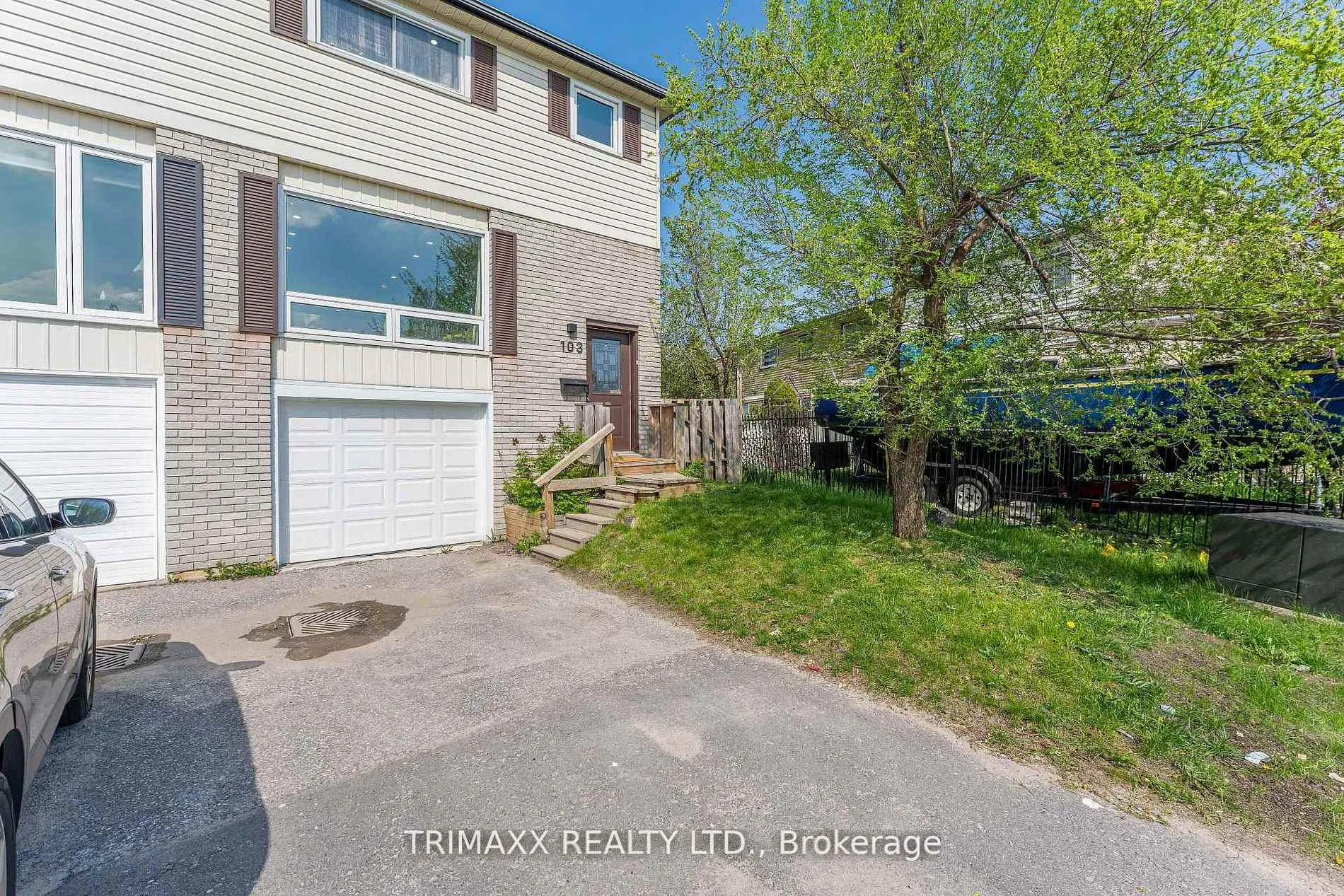 Photo 3 of 103 Robin Court, Barrie, Cundles East — HOMEH