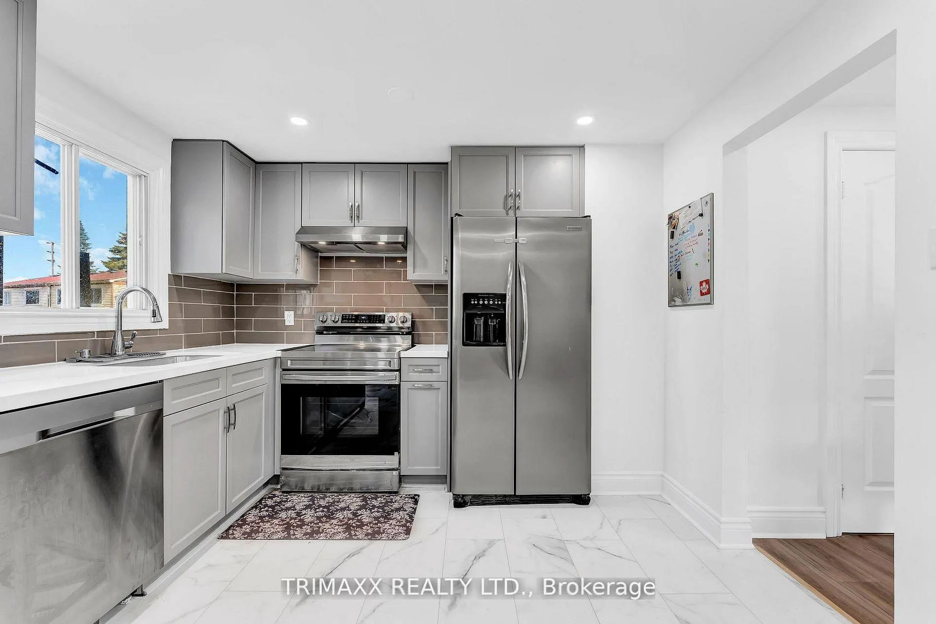 Photo 15 of 103 Robin Court, Barrie, Cundles East — HOMEH