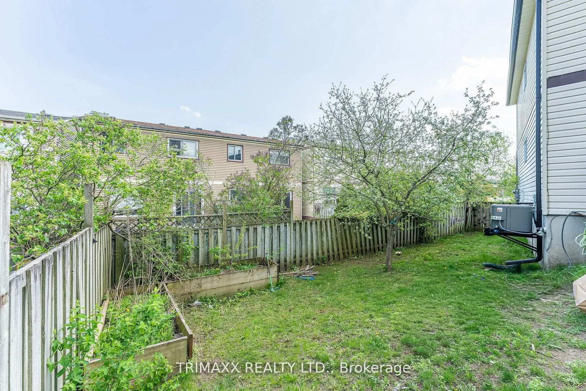 Photo 41 of 103 Robin Court, Barrie, Cundles East — HOMEH